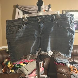 torrid women’s plus size 22 shorts